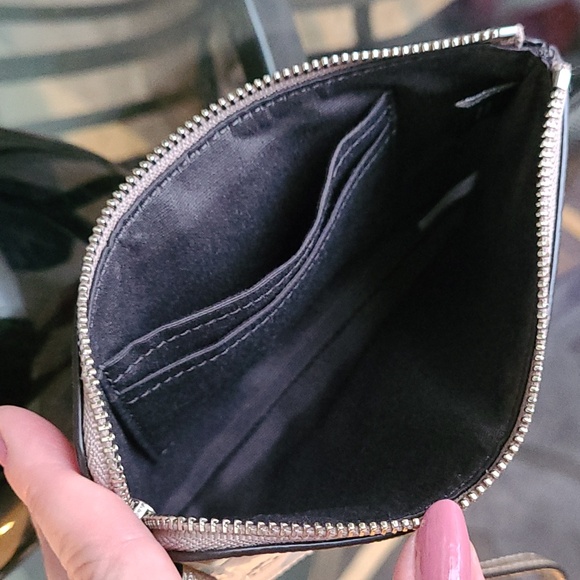 NWT Coach Leather Wristlet ❤️ - Picture 4 of 6